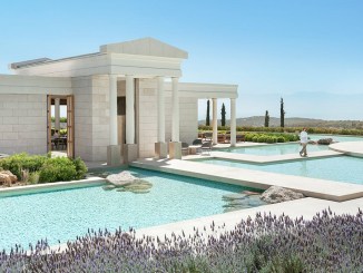 best luxury hotels & resorts in Greece